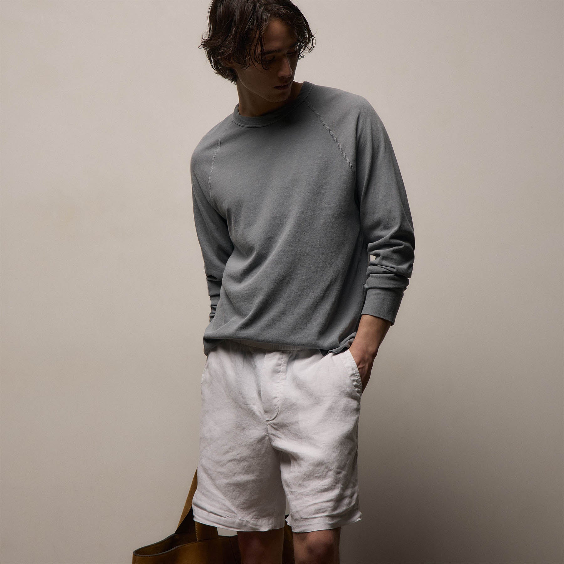 Slub Jersey Long Sleeve Raglan Crew in Ore Pigment | James Perse Los Angeles