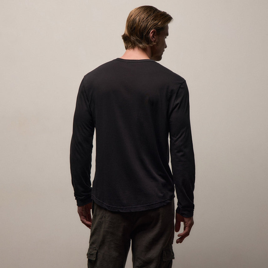 Shirttail Hem Crew in Black | James Perse Los Angeles