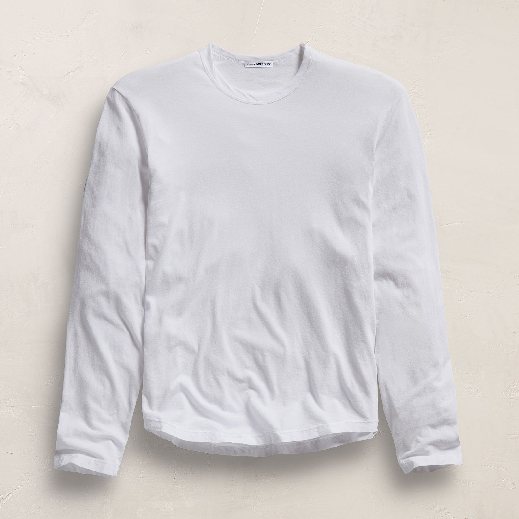 meer. NECK SLIT TEE(White） meer. NECK SLIT TEE(White） Everyday round neck side slit