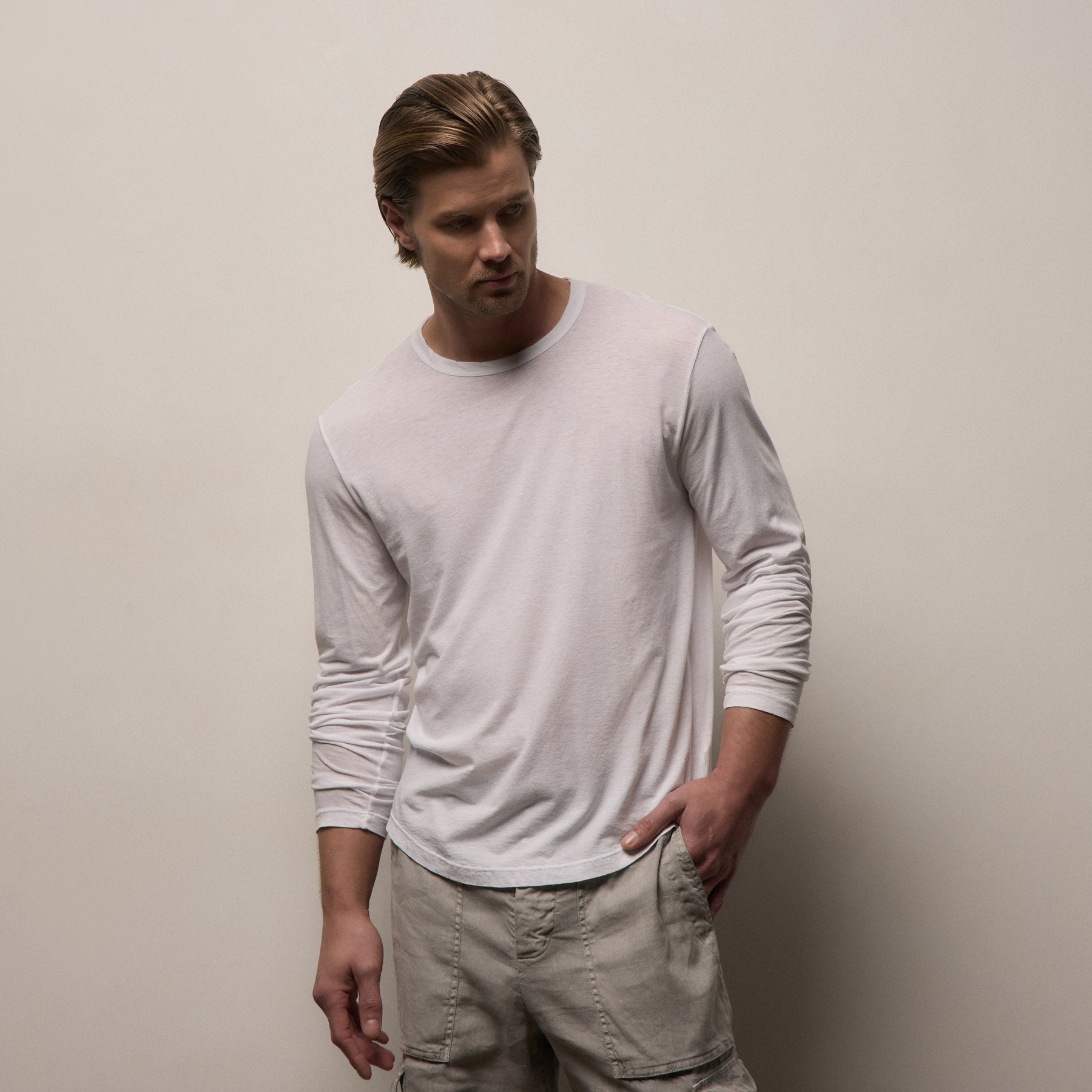 Shirttail Hem Crew in White | James Perse Los Angeles