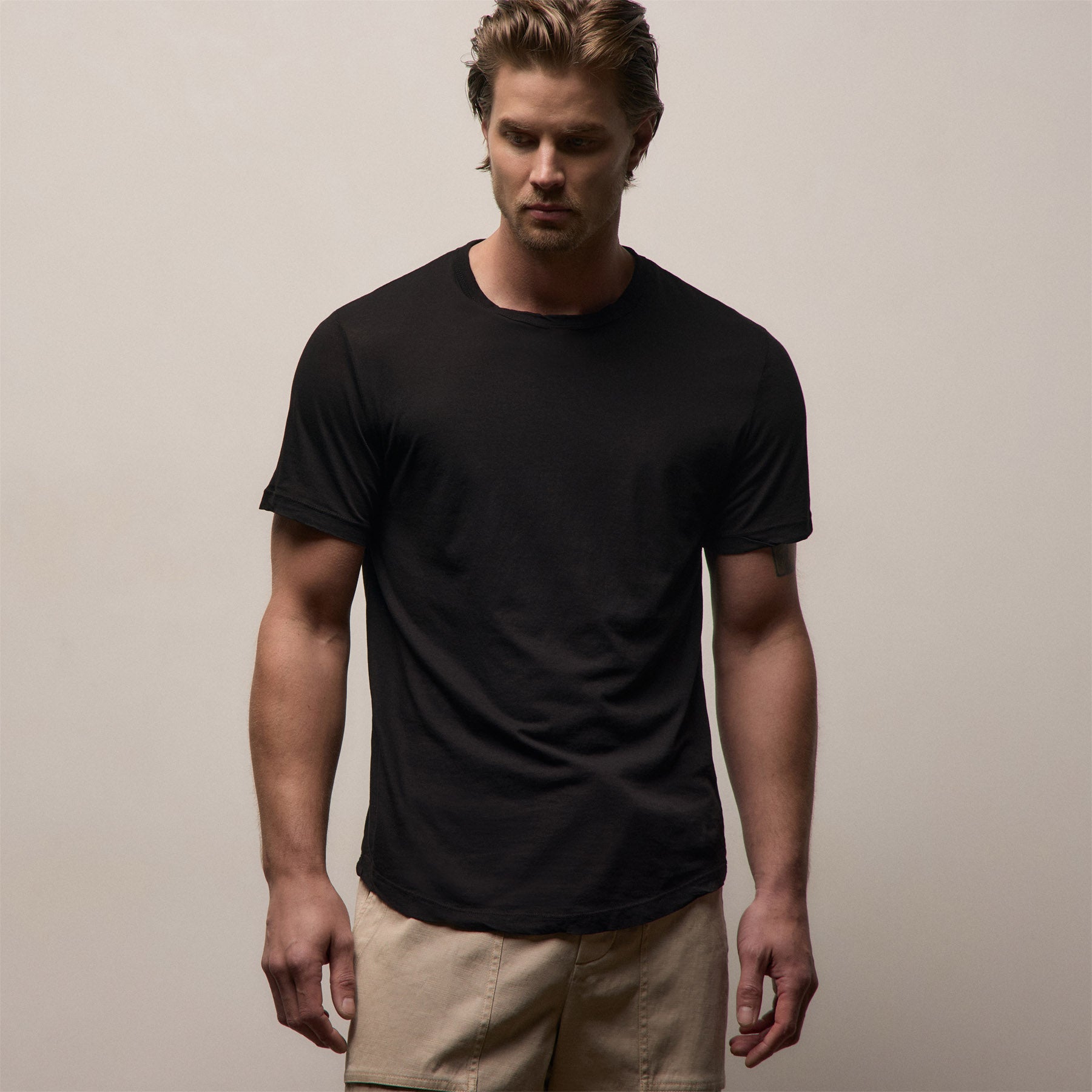 Clear Jersey Crew in Black | James Perse Los Angeles