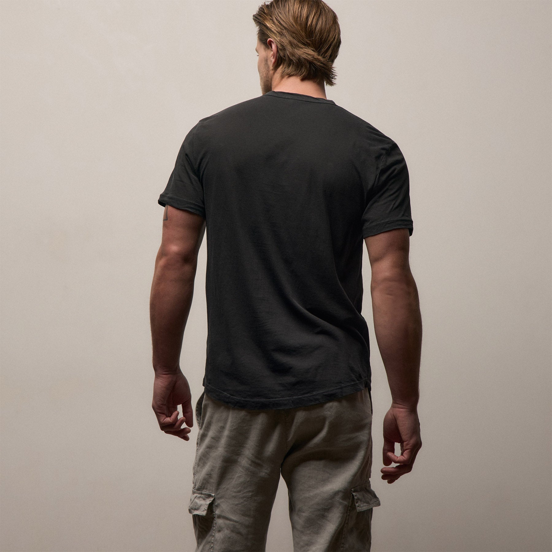 Clear Jersey Crew in Carbon Pigment | James Perse Los Angeles