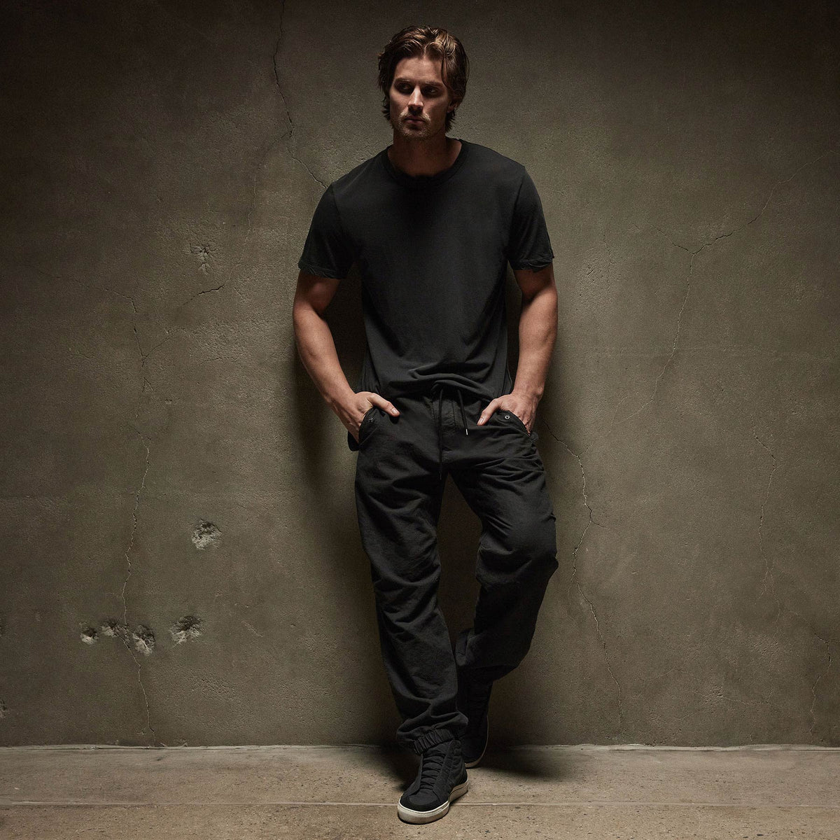 Clear Jersey Crew in Carbon Pigment | James Perse Los Angeles