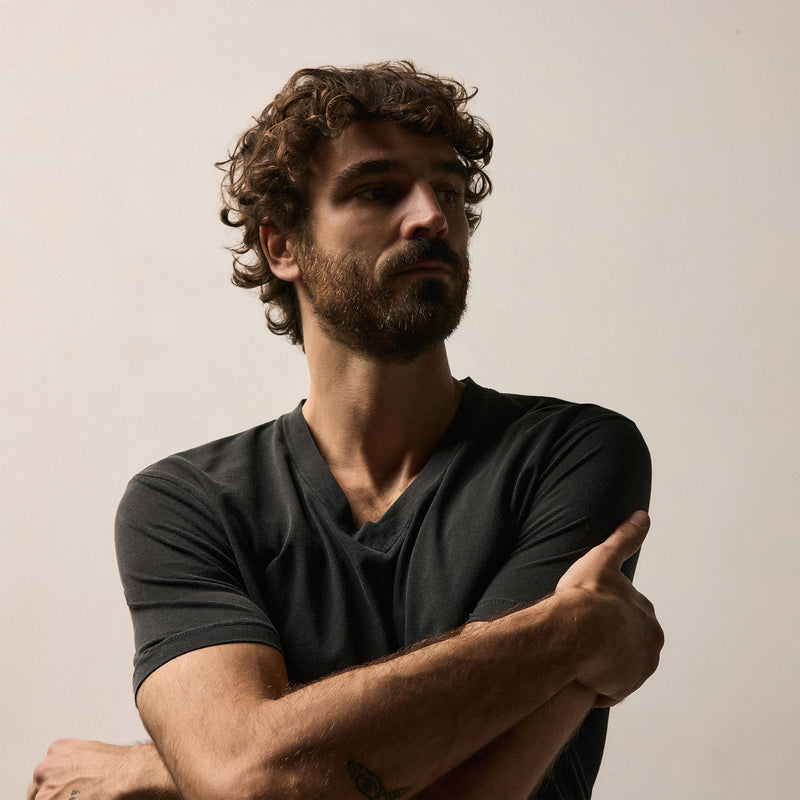 Clear Jersey V Neck in Carbon Pigment | James Perse Los Angeles