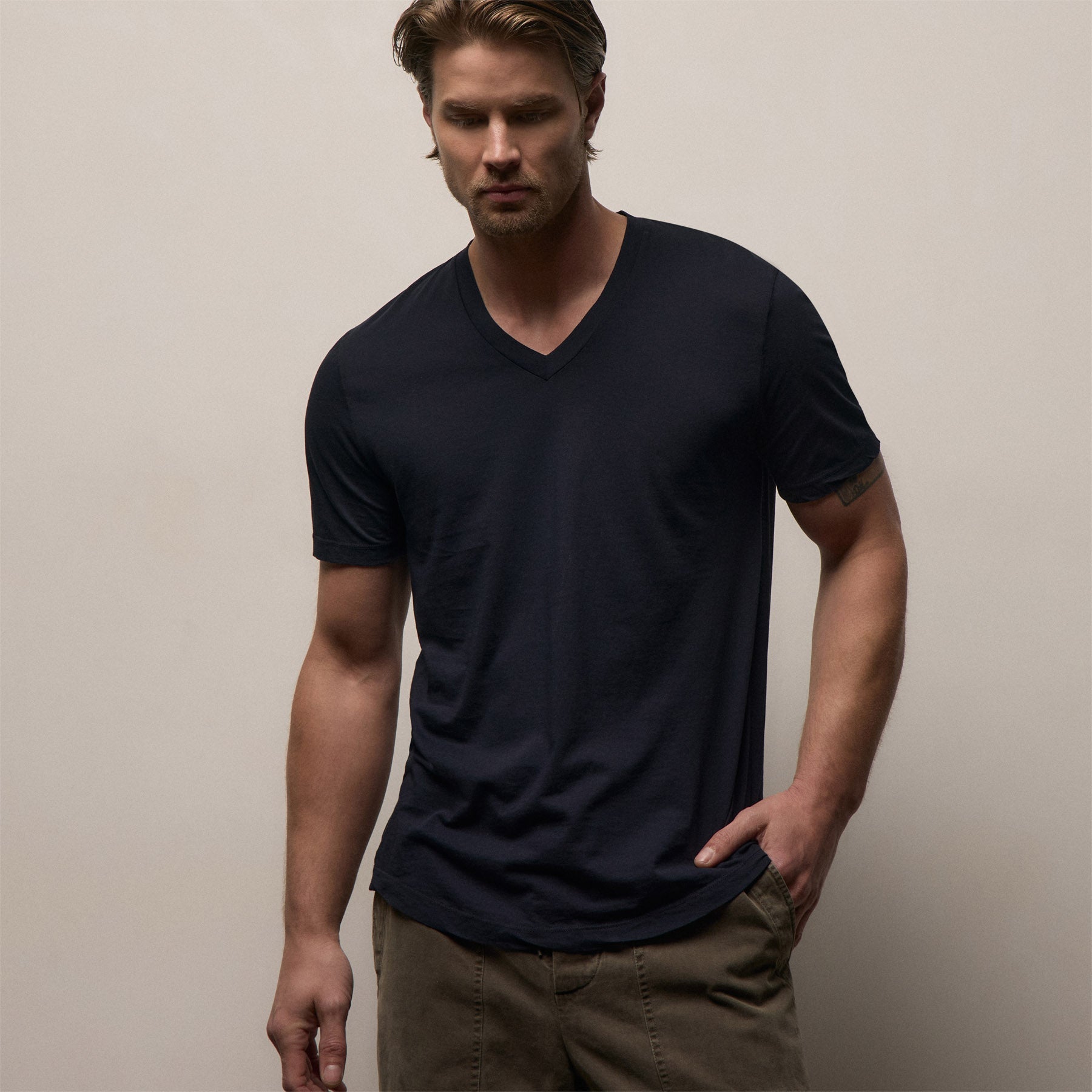 Clear Jersey V Neck in Deep | James Perse Los Angeles