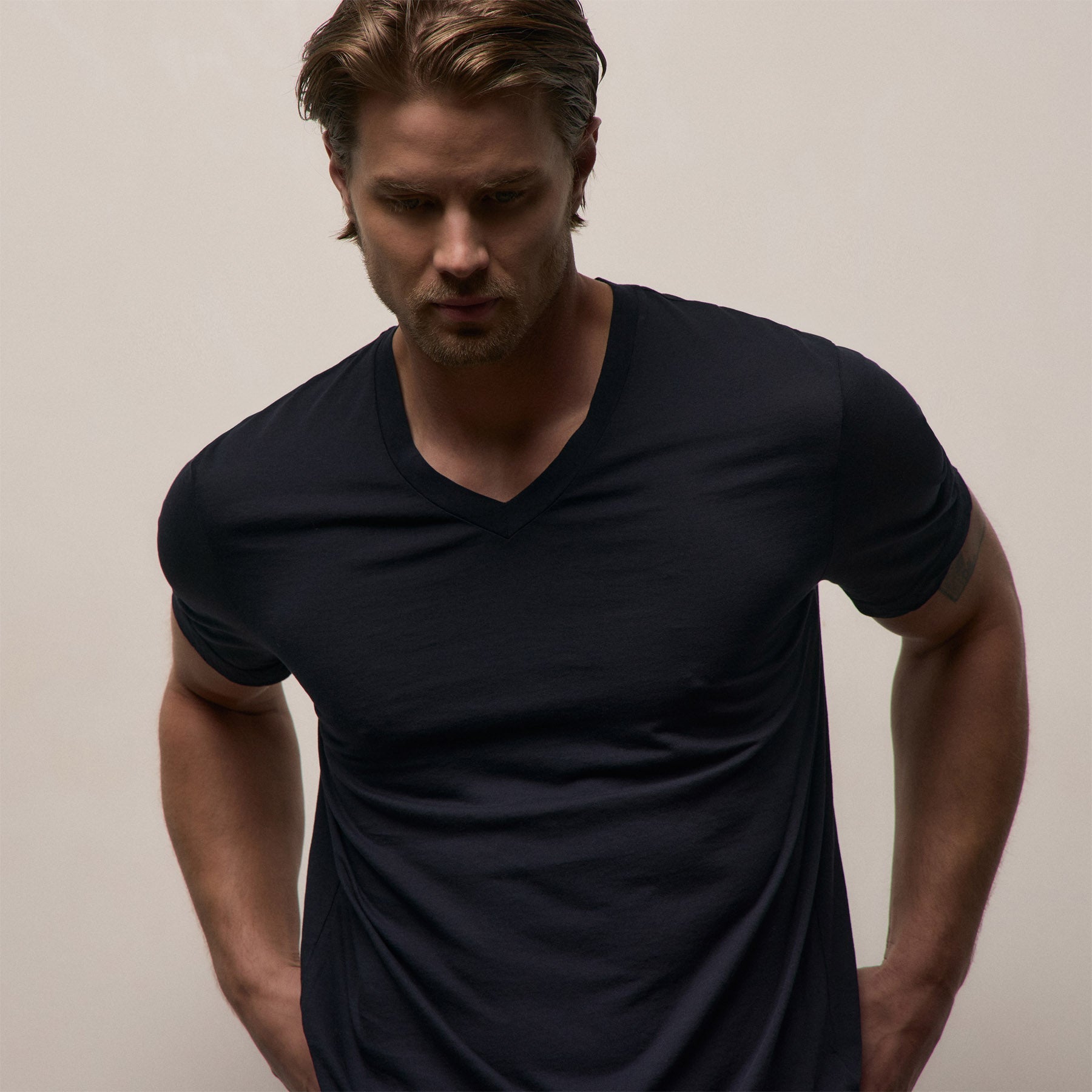 Clear Jersey V Neck in Deep | James Perse Los Angeles