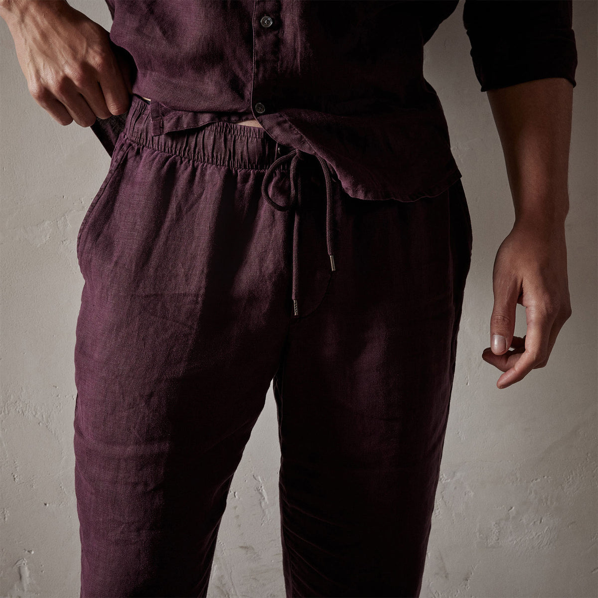 Lightweight Linen Pant in Eggplant | James Perse Los Angeles