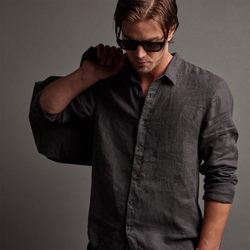 Classic Linen Shirt in Magma Pigment | James Perse Los Angeles