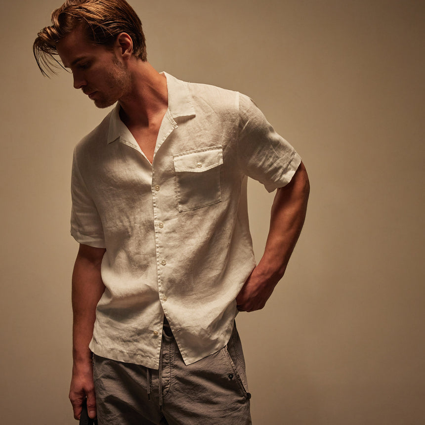 Linen Short Sleeve Pocket Shirt in White | James Perse Los Angeles