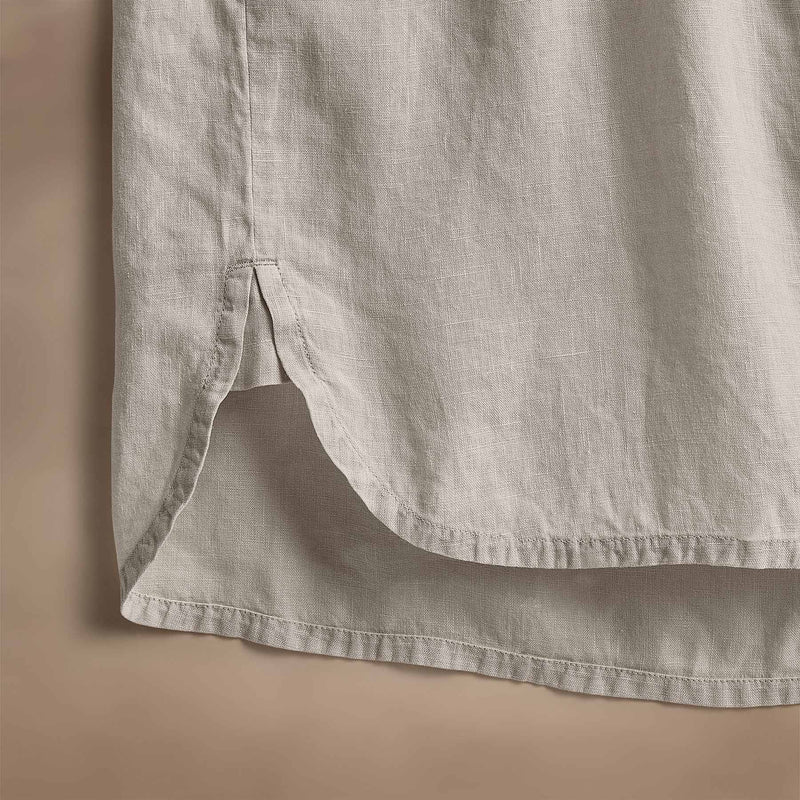 Lightweight Linen Shirt in Salt Pigment | James Perse Los Angeles