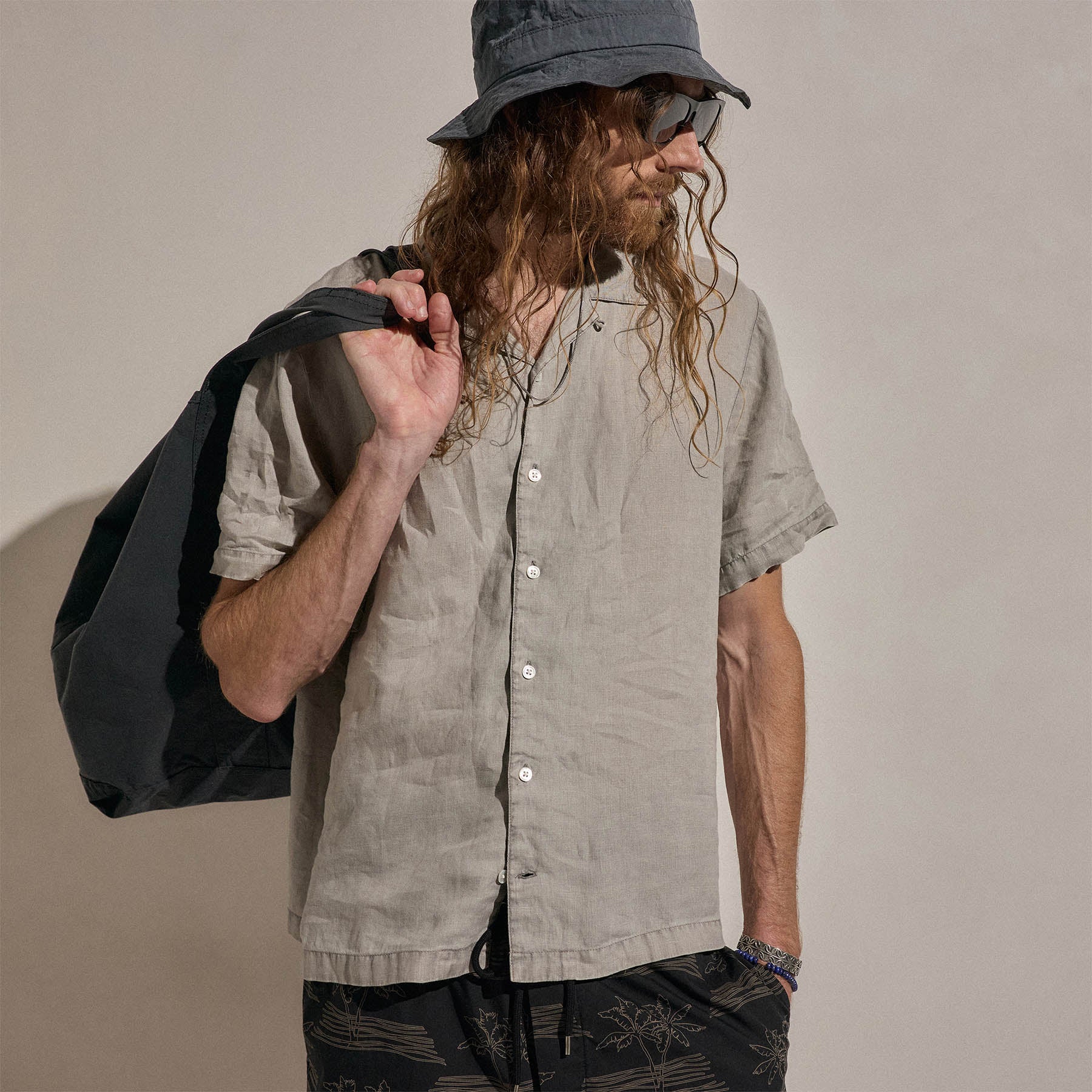 Lightweight Linen Short Sleeve Shirt in Fog Pigment | James Perse Los Angeles