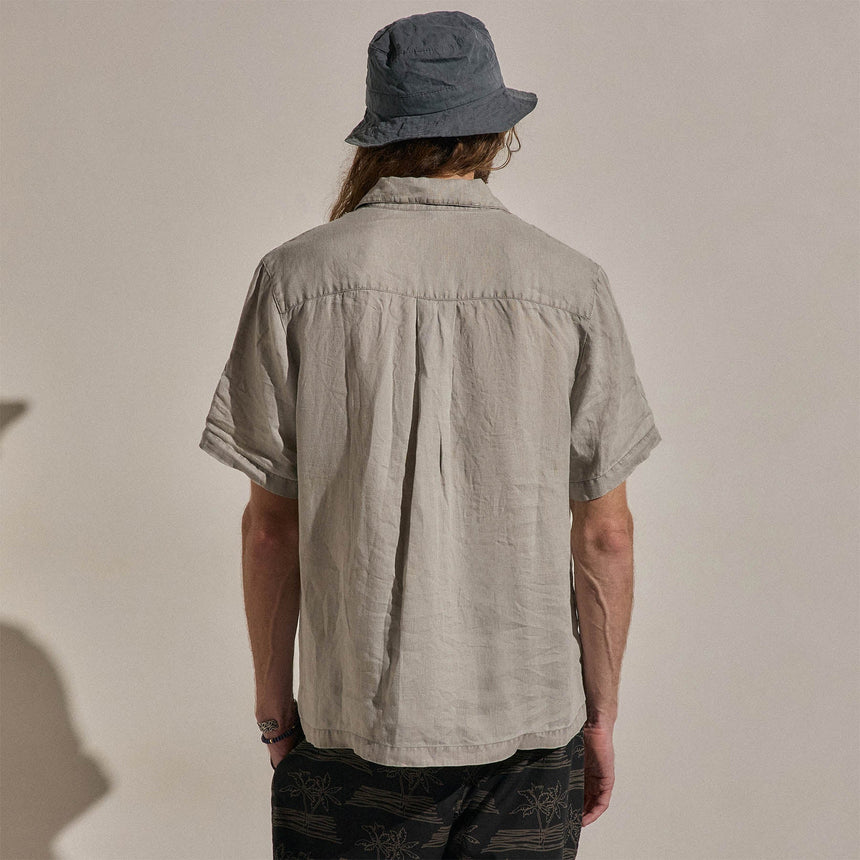 Lightweight Linen Short Sleeve Shirt in Fog Pigment | James Perse Los Angeles
