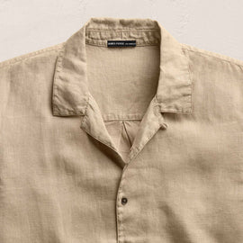 Lightweight Linen Short Sleeve Shirt in Light Khaki Pigment | James Perse Los Angeles
