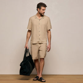 Lightweight Linen Short Sleeve Shirt in Light Khaki Pigment | James Perse Los Angeles