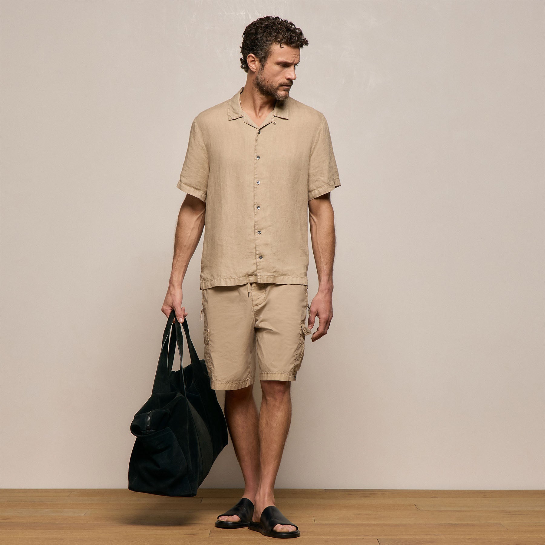 Lightweight Linen Short Sleeve Shirt in Light Khaki Pigment | James Perse Los Angeles