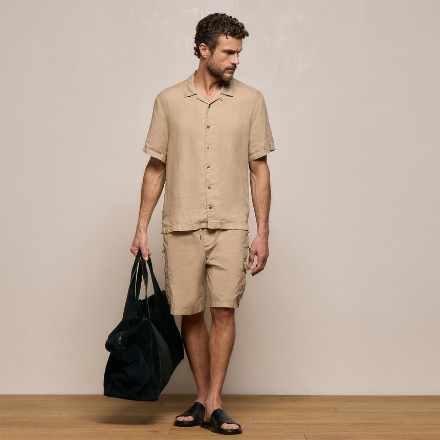 Lightweight Linen Short Sleeve Shirt in Light Khaki Pigment | James Perse Los Angeles