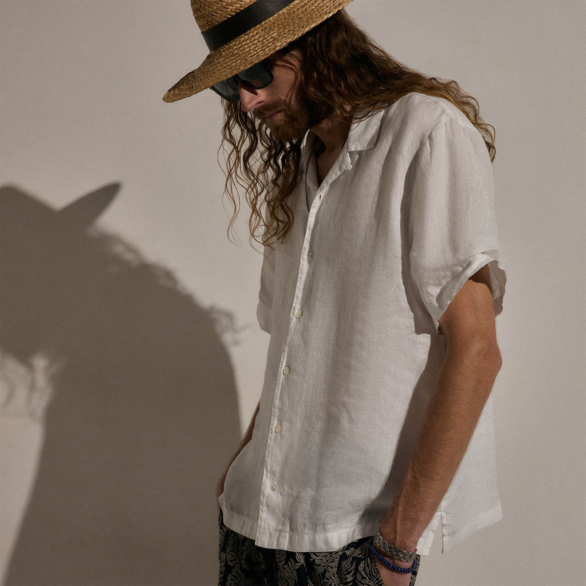 Lightweight Linen Short Sleeve Shirt in White | James Perse Los Angeles