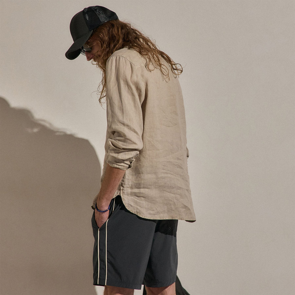 Lightweight Linen Shirt in Flax Pigment | James Perse Los Angeles