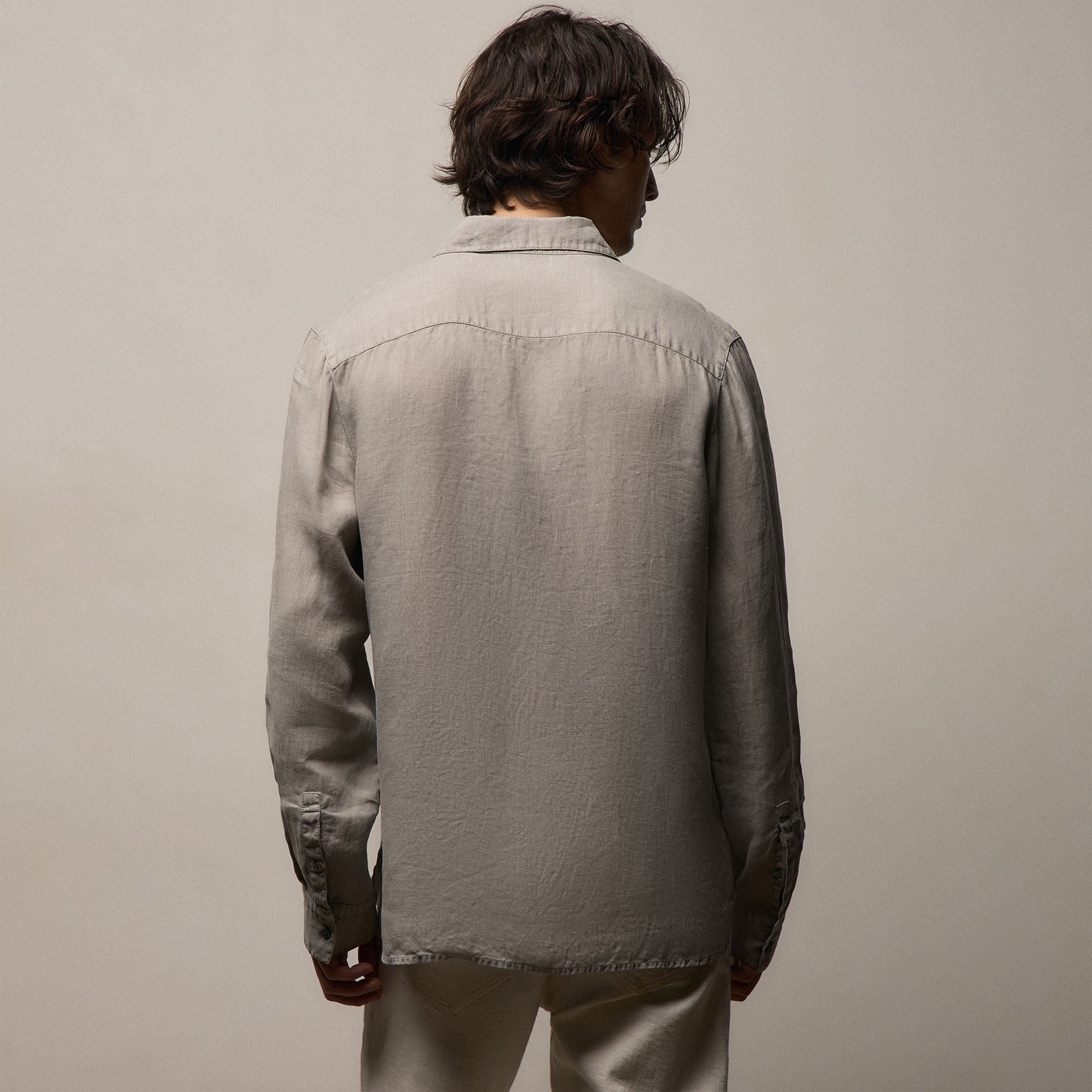 Lightweight Linen Shirt in Fog Pigment | James Perse Los Angeles