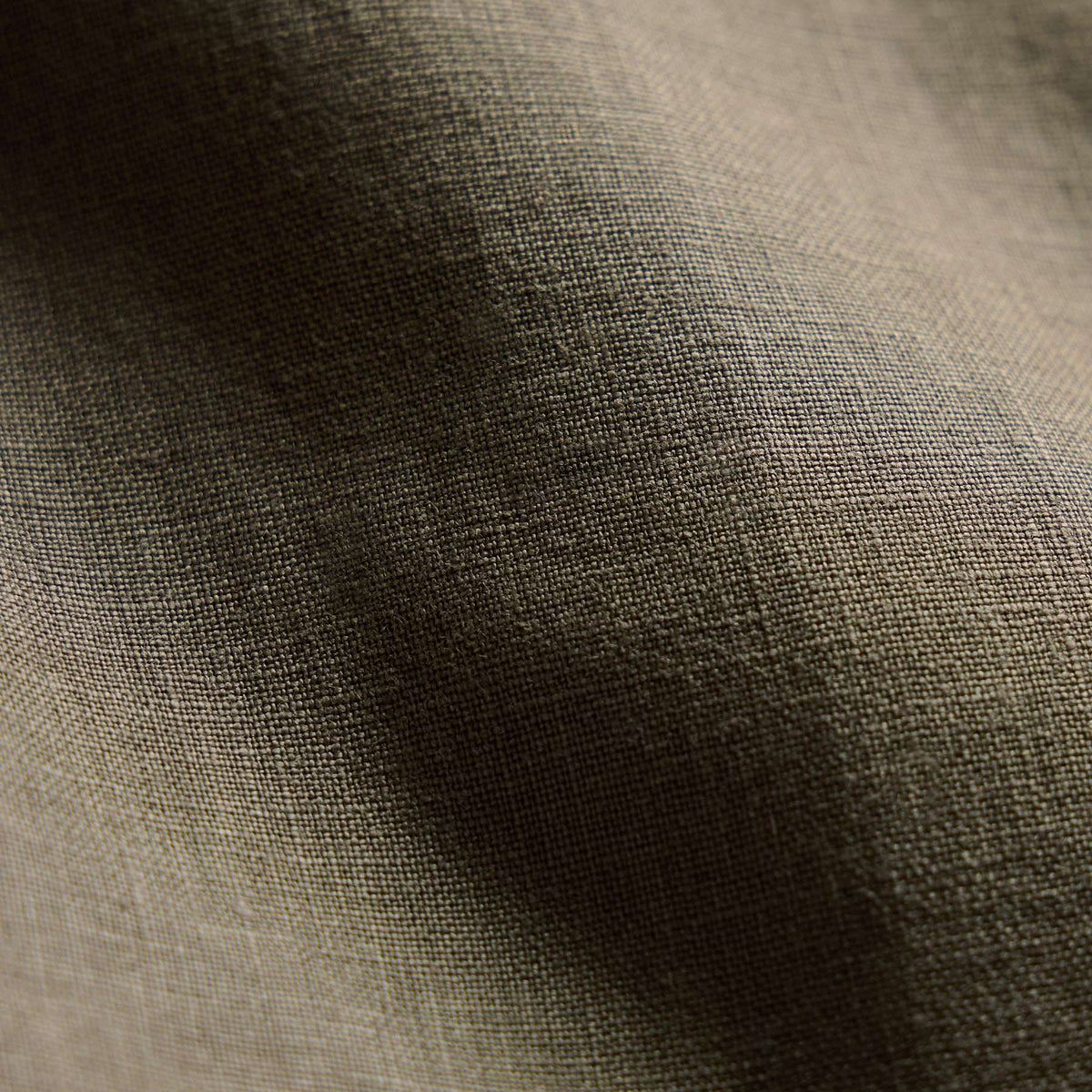 Lightweight Linen Shirt in Light Olive Pigment | James Perse Los Angeles
