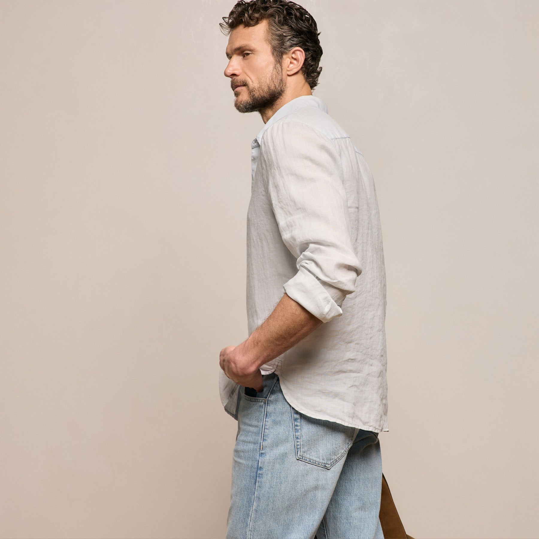 Lightweight Linen Shirt in Memory Pigment | James Perse Los Angeles