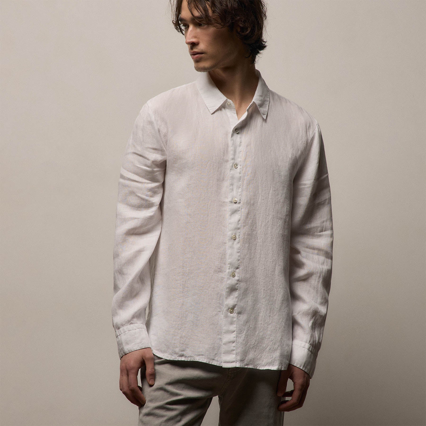 Lightweight Linen Shirt in White | James Perse Los Angeles