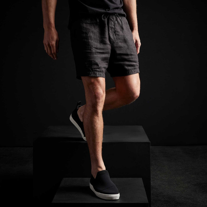 Lightweight Linen Short in Black | James Perse Los Angeles