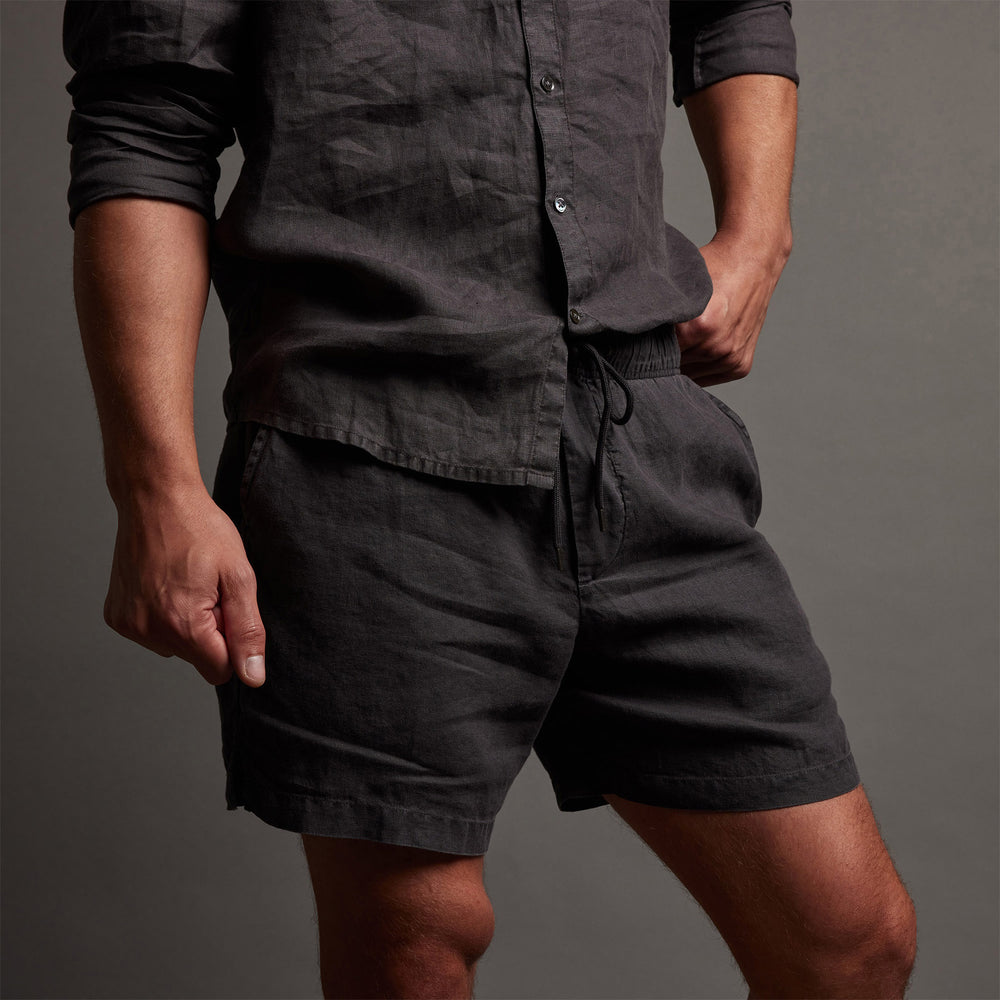 Lightweight Linen Short in Magma Pigment | James Perse Los Angeles