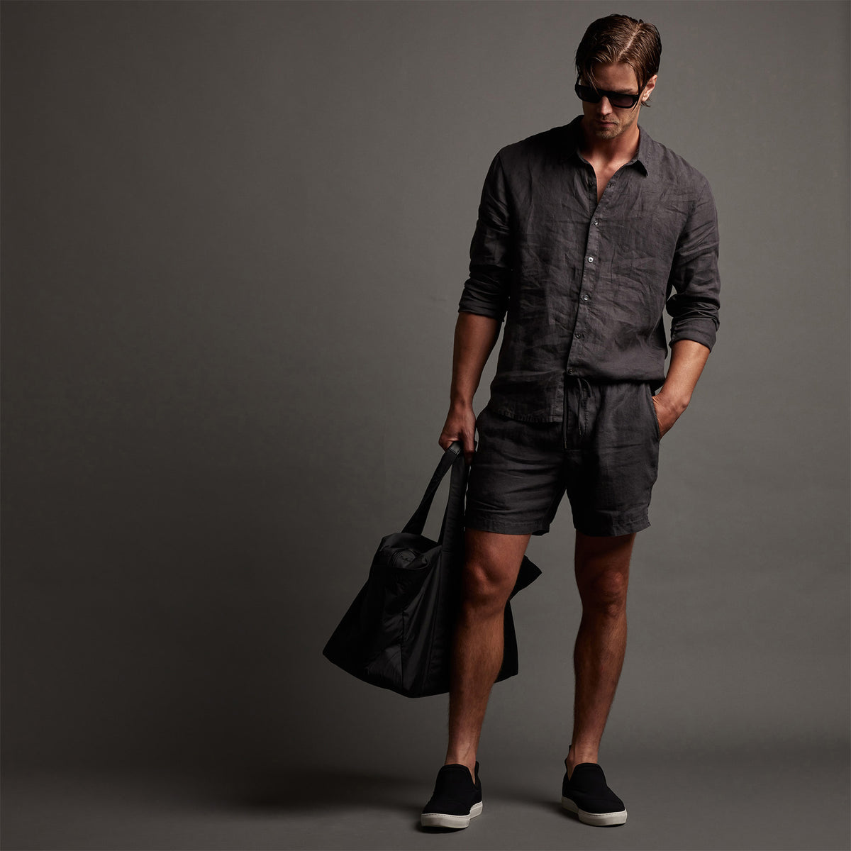 Lightweight Linen Short in Magma Pigment | James Perse Los Angeles