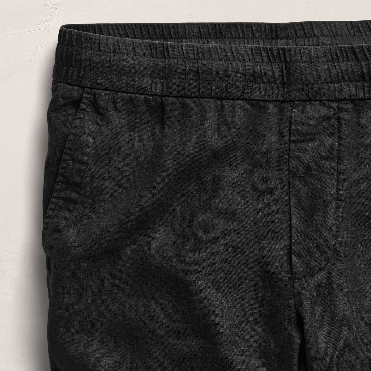 Lightweight Linen Pant in Black | James Perse Los Angeles
