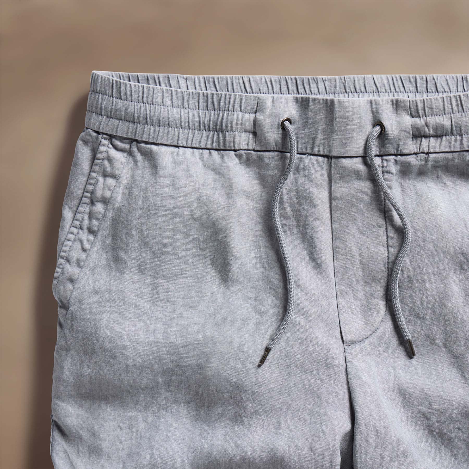 Relaxed Fit Linen Short in Grey Sky Pigment | James Perse Los Angeles