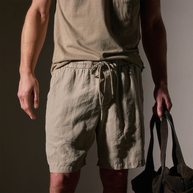 Relaxed Fit Linen Short in Mineral Pigment | James Perse Los Angeles
