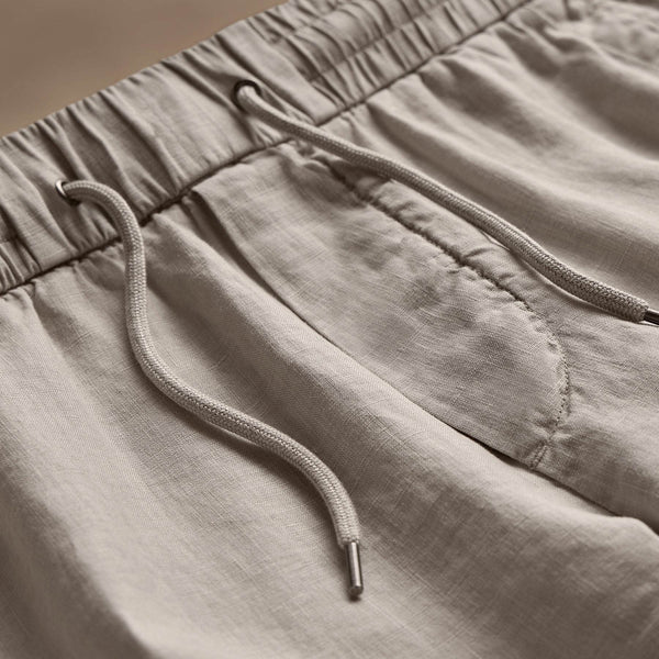 Relaxed Fit Linen Short in Salt Pigment | James Perse Los Angeles