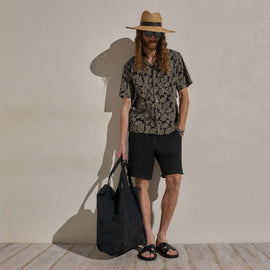Lightweight Linen Relaxed Short in Black | James Perse Los Angeles