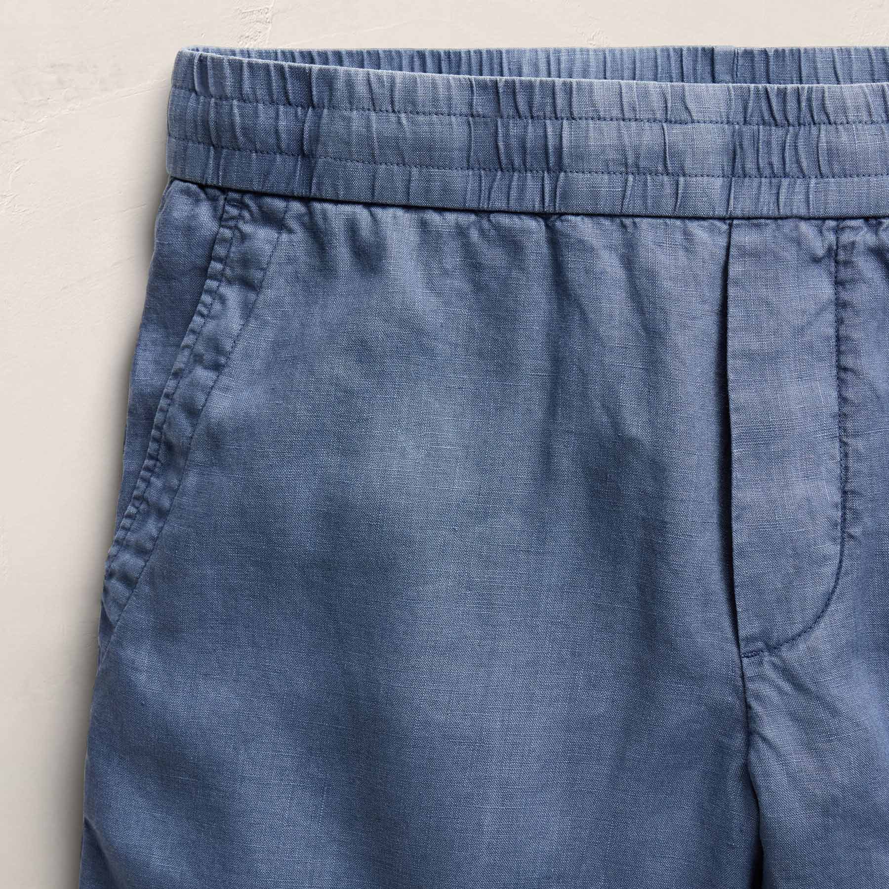 Lightweight Linen Relaxed Short In Danube Pigment | James Perse Los Angeles