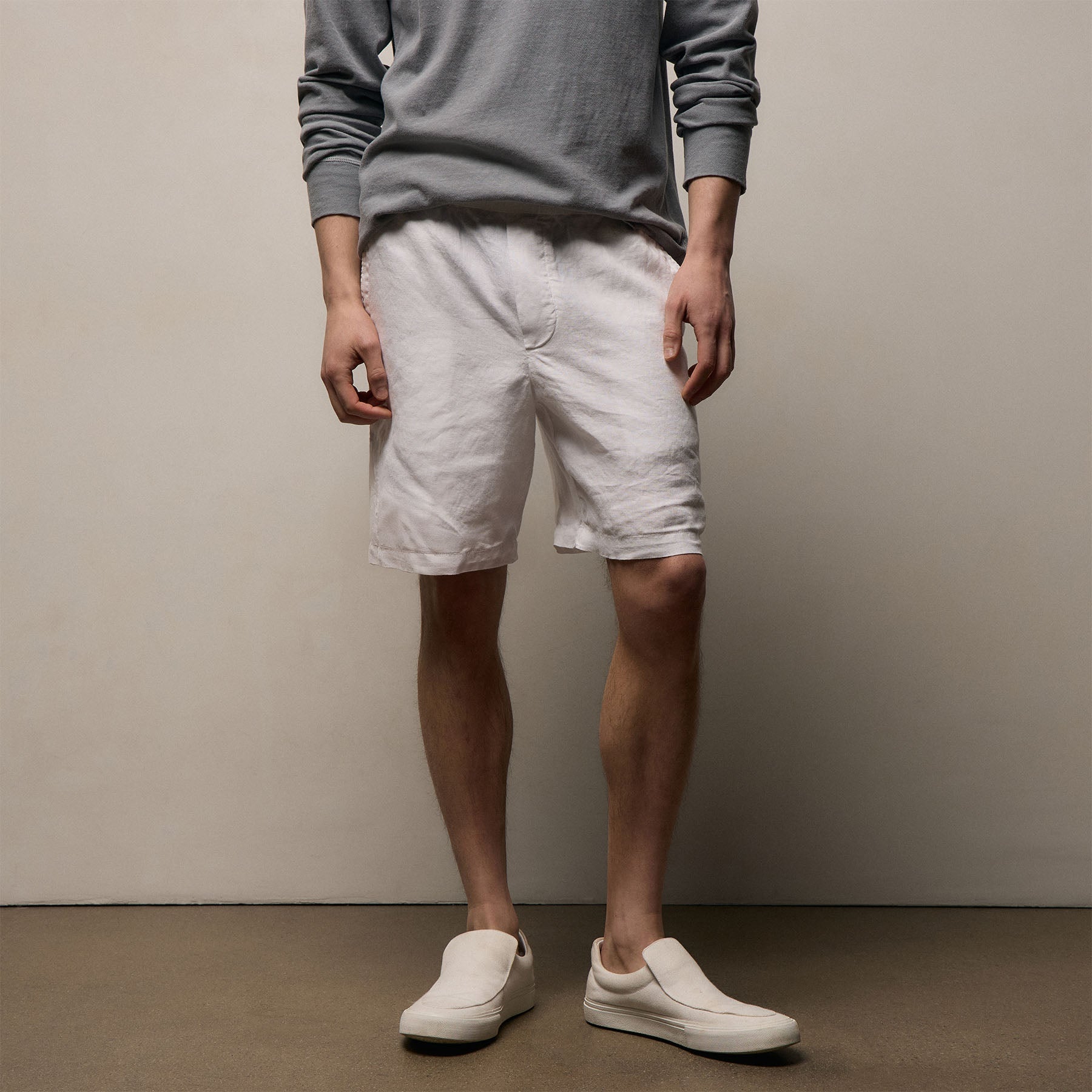 Lightweight Linen Relaxed Short