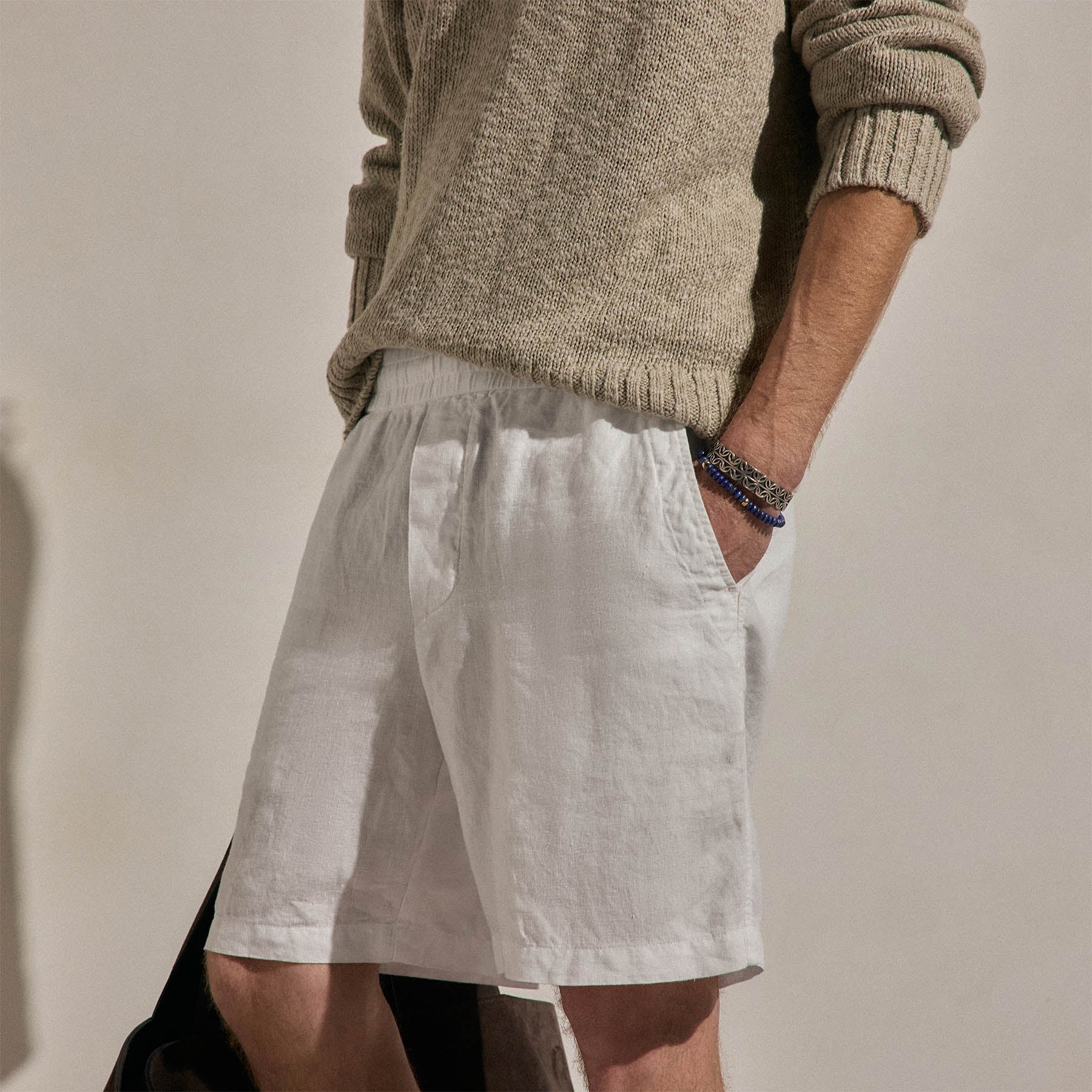 Lightweight Linen Relaxed Short in White | James Perse Los Angeles