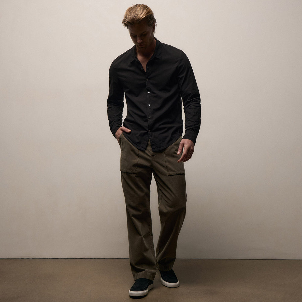 Matte Stretch Poplin Dress Shirt in Black