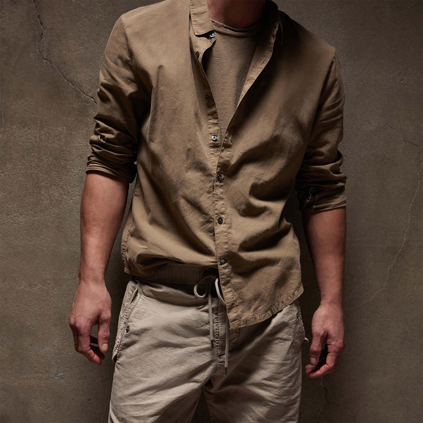 Standard Shirt in Cashew Pigment | James Perse Los Angeles