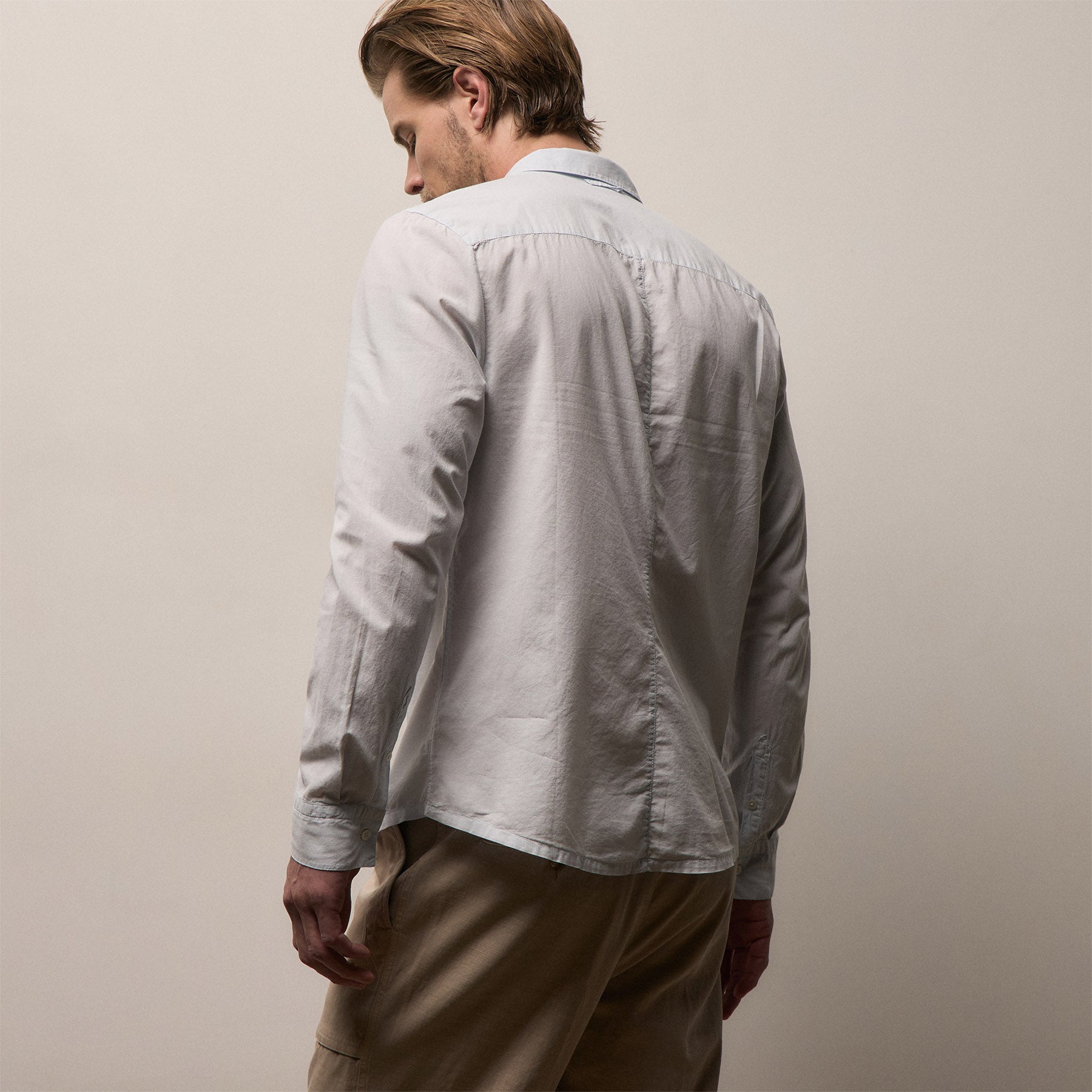Standard Shirt in Ice Blue Pigment | James Perse Los Angeles