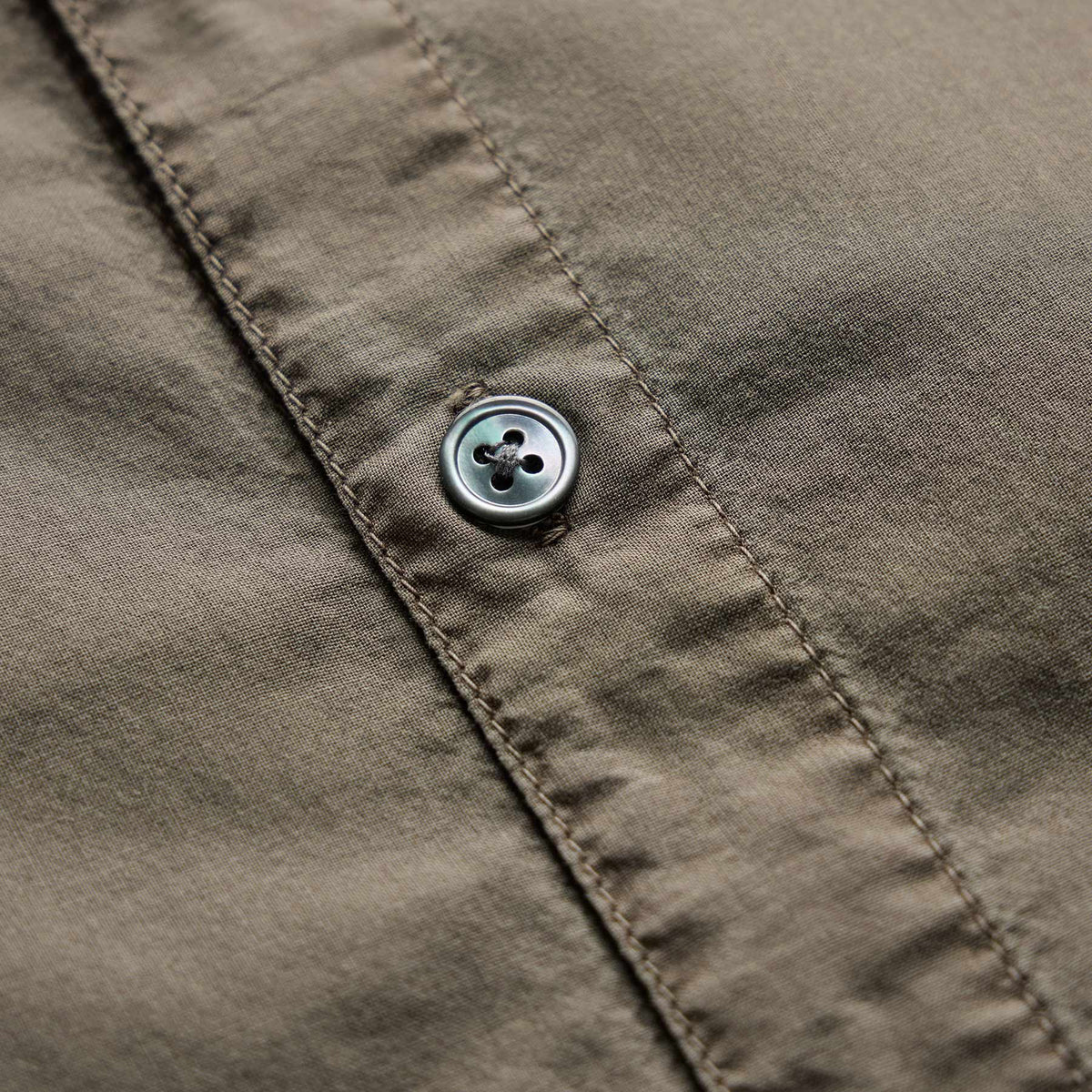 Standard Shirt in Light Olive Pigment | James Perse Los Angeles