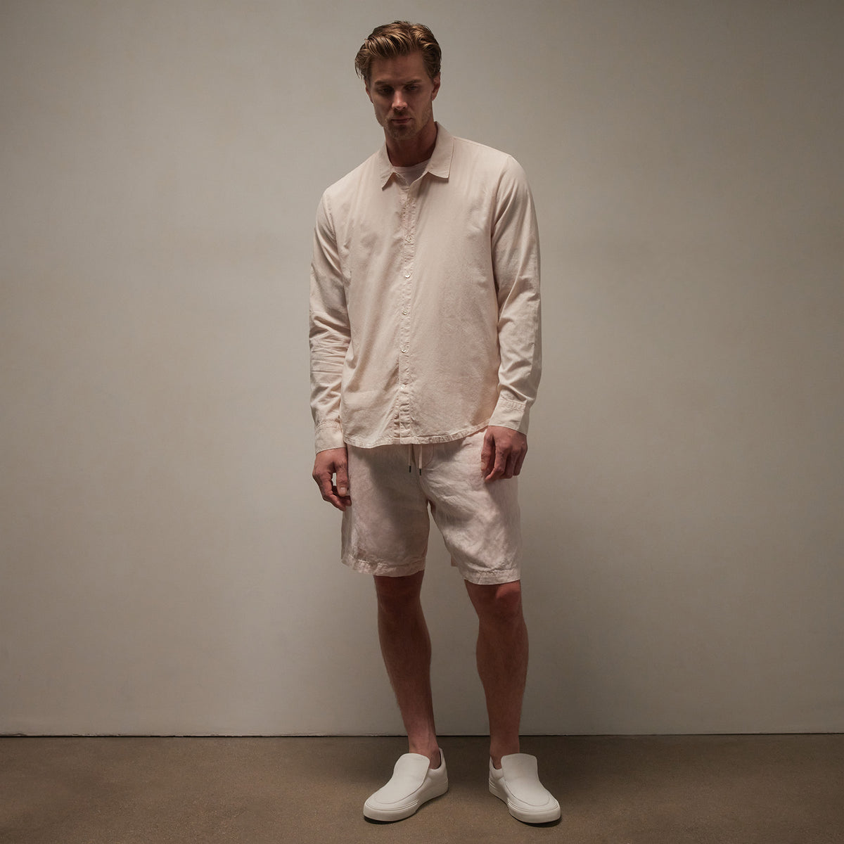 Standard Shirt in Zephyr Pigment | James Perse Los Angeles