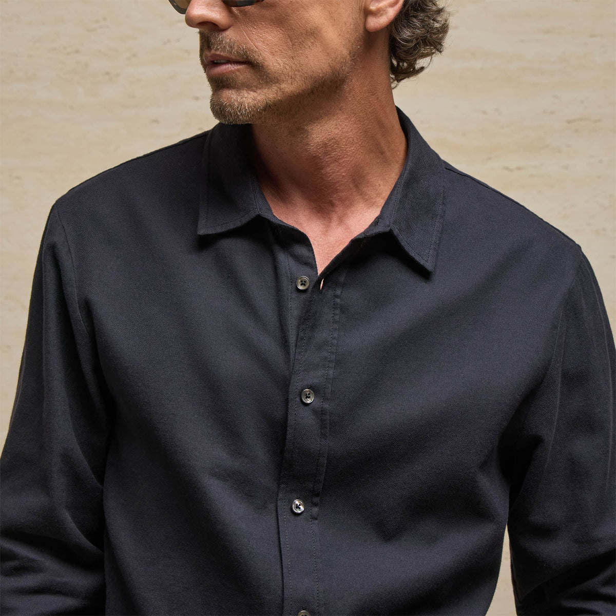 Refined Cotton Flannel Shirt in Blue Black | James Perse Los Angeles