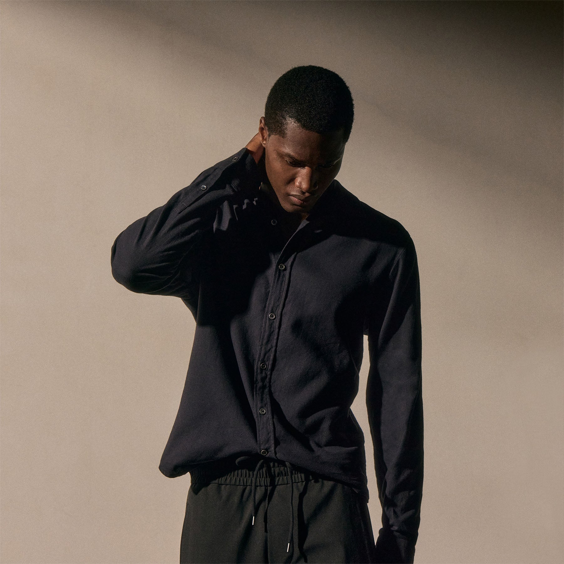 Cotton Flannel Shirting in Blue Black | James Perse Los Angeles