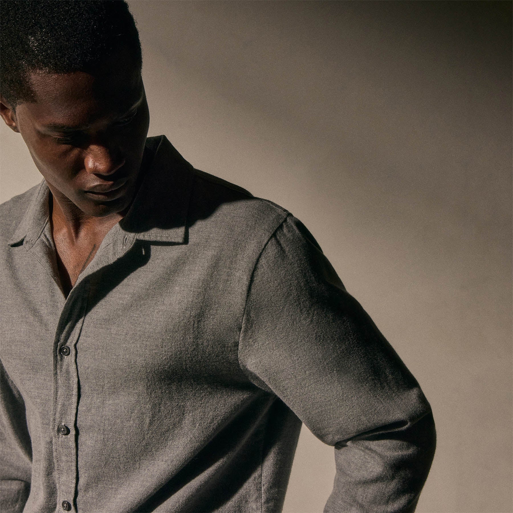 Cotton Flannel Shirting in Heather Grey | James Perse Los Angeles