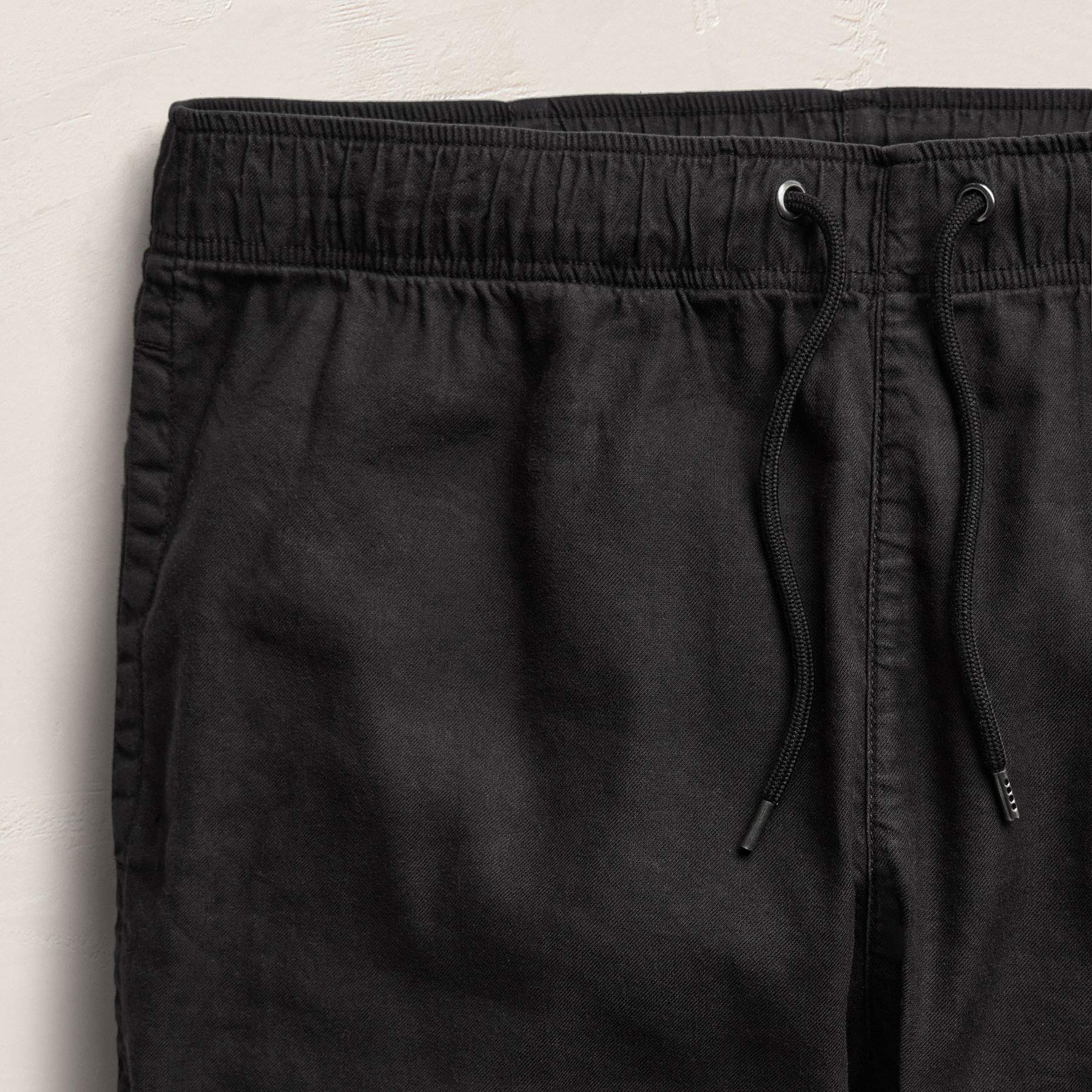 Stretch Linen Jogger in Black | James Perse Los Angeles