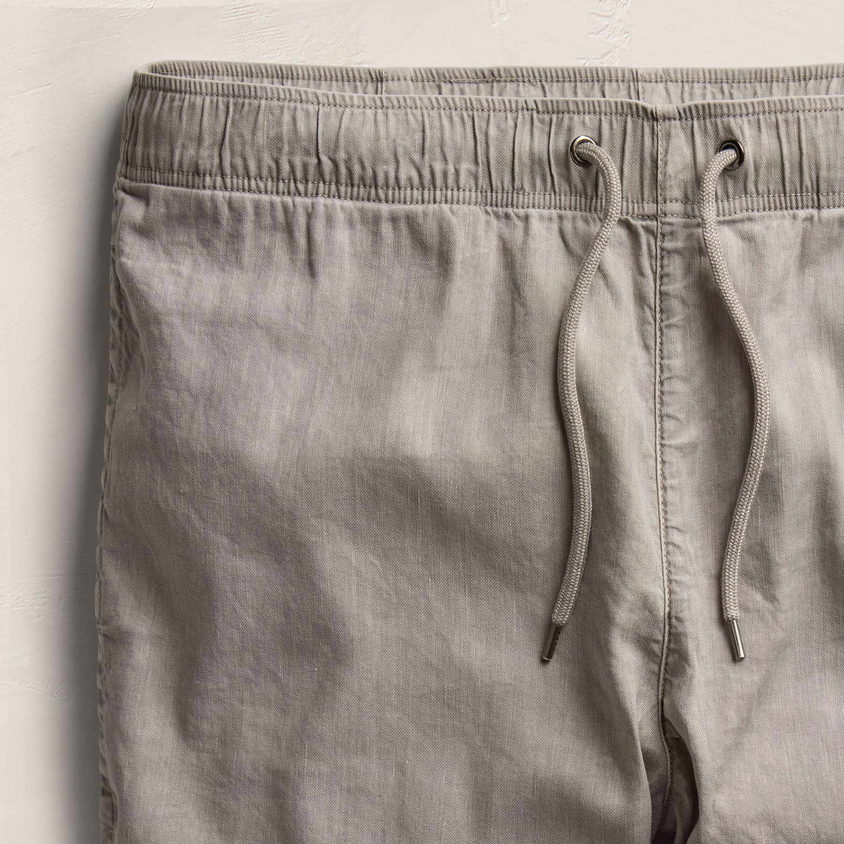 Stretch Linen Jogger in Fog Pigment | James Perse Los Angeles