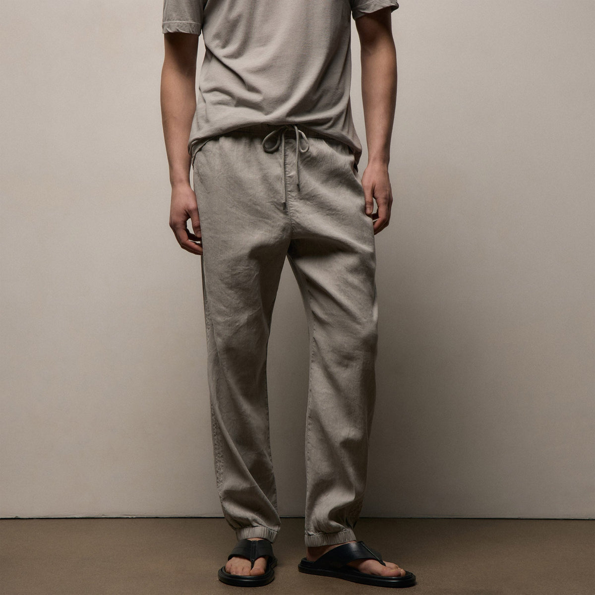 Stretch Linen Jogger in Fog Pigment | James Perse Los Angeles