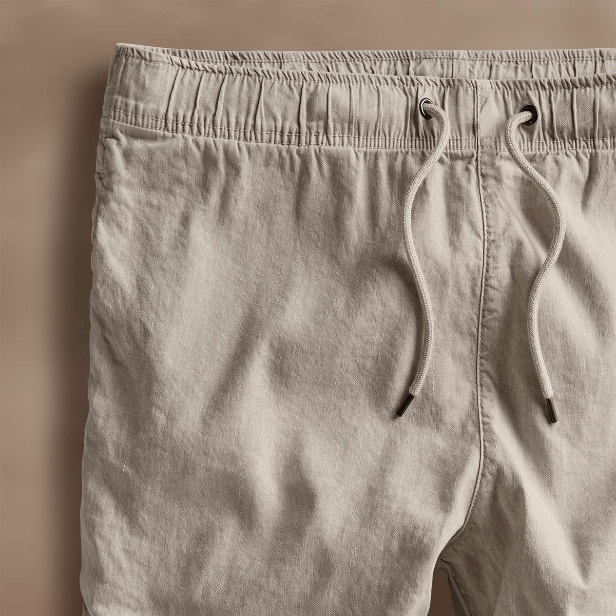 Linen Blend Jogger in Salt Pigment | James Perse Los Angeles