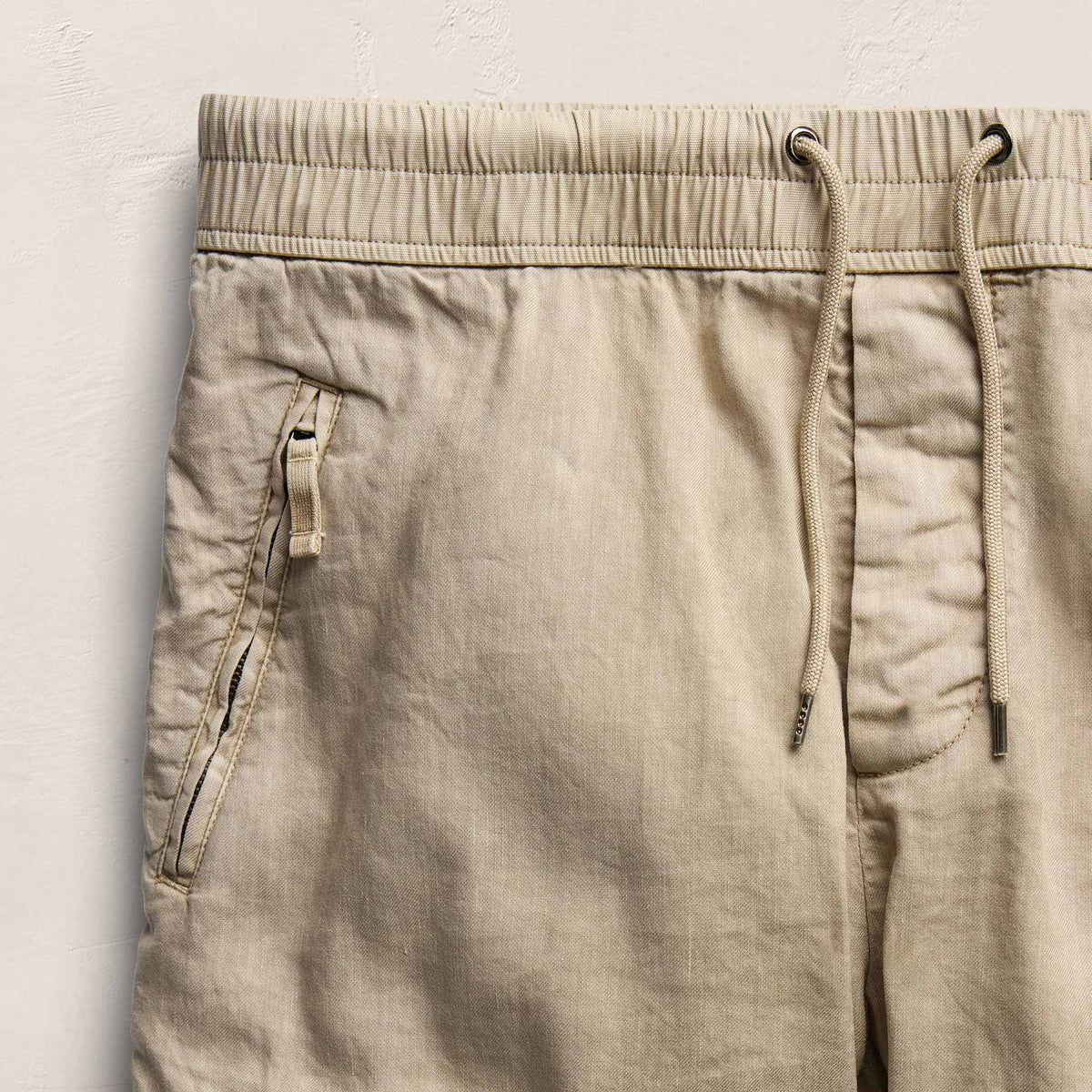 Parachute Linen Cotton Cargo in Flax Pigment | James Perse Los Angeles